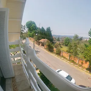 Dom Alfredo José Inn